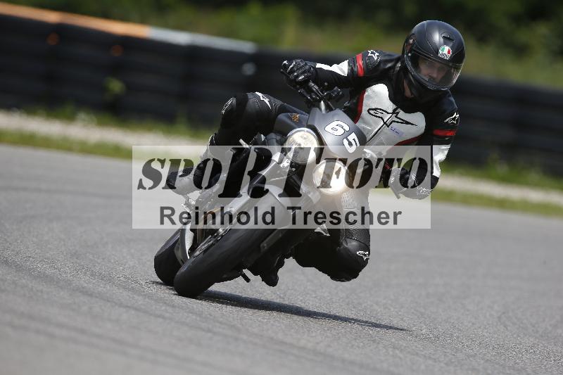 /Archiv-2024/29 12.06.2024 MOTO.CH Track Day ADR/Gruppe blau/65